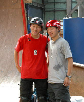 Takeshi et Aito Yasutoko, skateurs